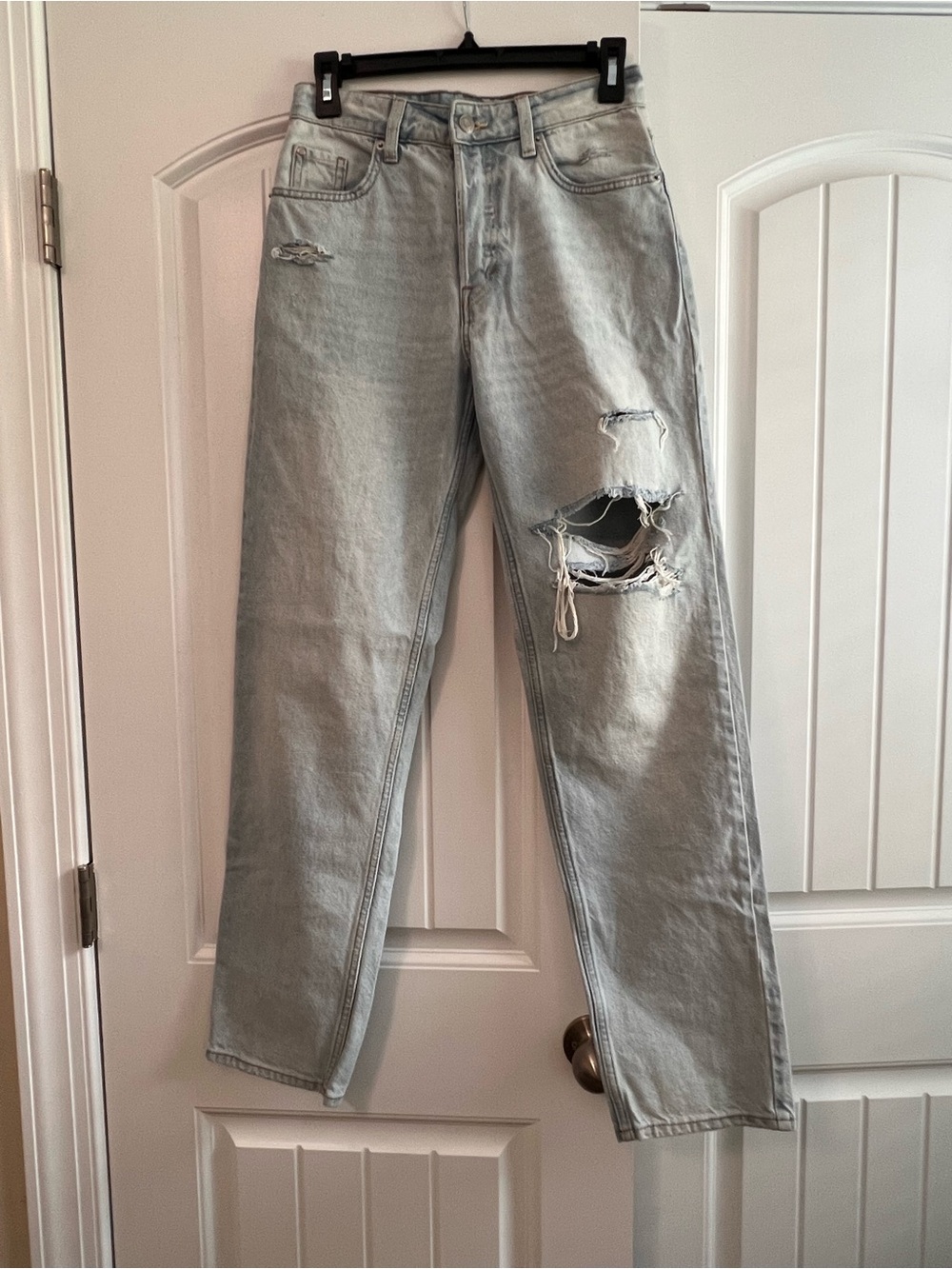 H&M &DENIM Light Wash Distressed 90s Button Up Boyfriend Jeans Size 0